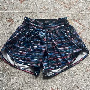 Lululemon women’s tracker shorts